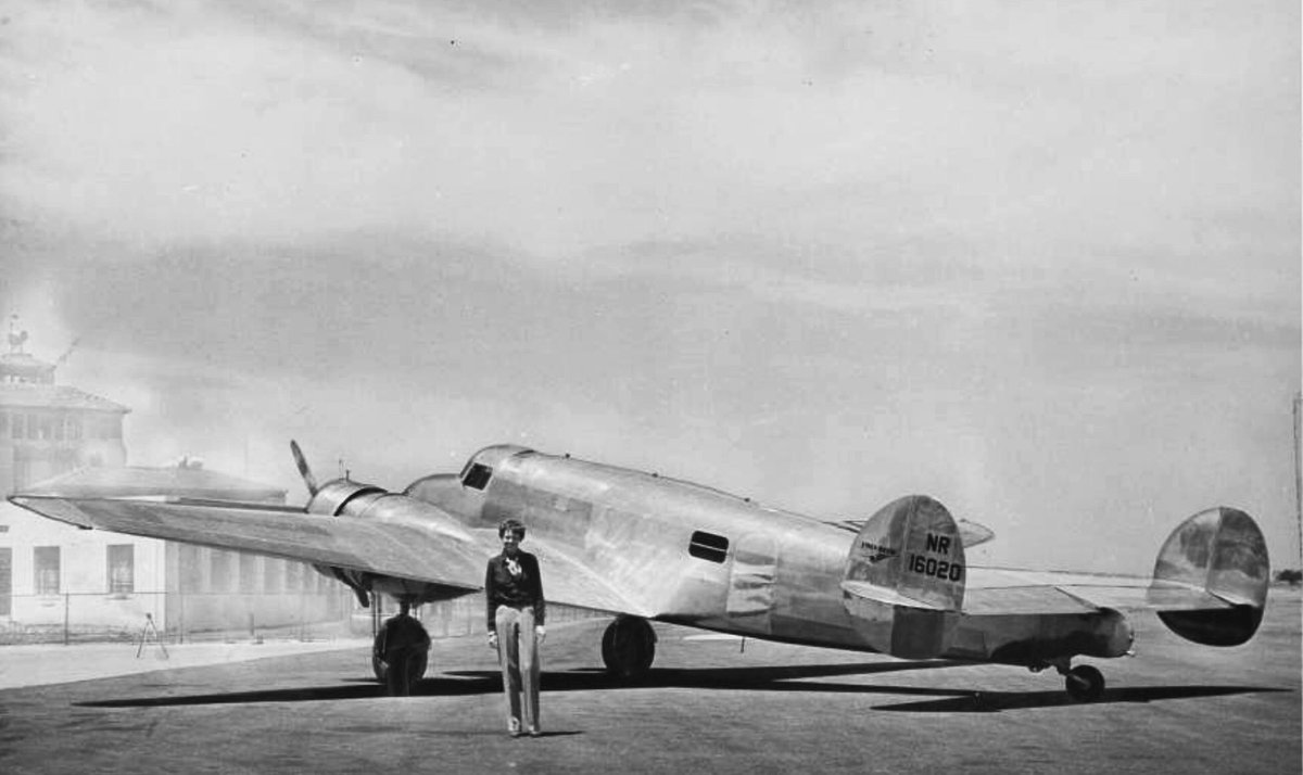 Lockheed Electra - Amelia Earhart